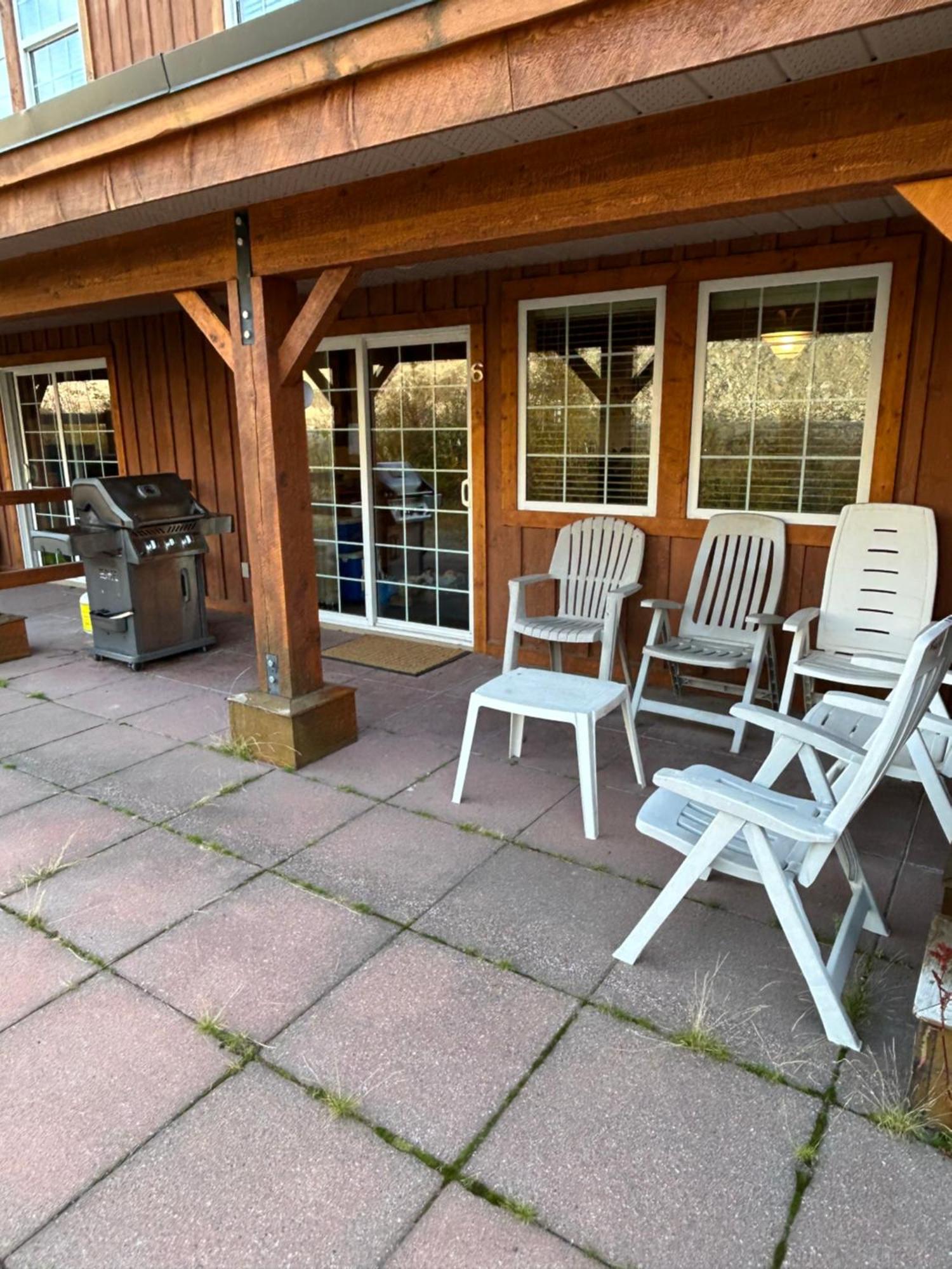 3 Bedroom 3 Bath Ski In Ski Out With Private Hot Tub Big White Ski Resort ภายนอก รูปภาพ