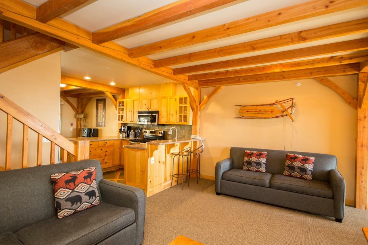 3 Bedroom 3 Bath Ski In Ski Out With Private Hot Tub Big White Ski Resort ภายนอก รูปภาพ