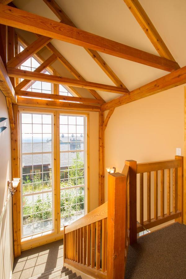 3 Bedroom 3 Bath Ski In Ski Out With Private Hot Tub Big White Ski Resort ภายนอก รูปภาพ