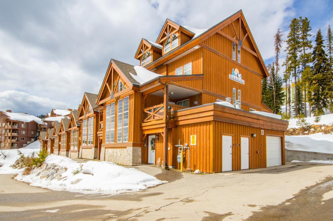 3 Bedroom 3 Bath Ski In Ski Out With Private Hot Tub Big White Ski Resort ภายนอก รูปภาพ